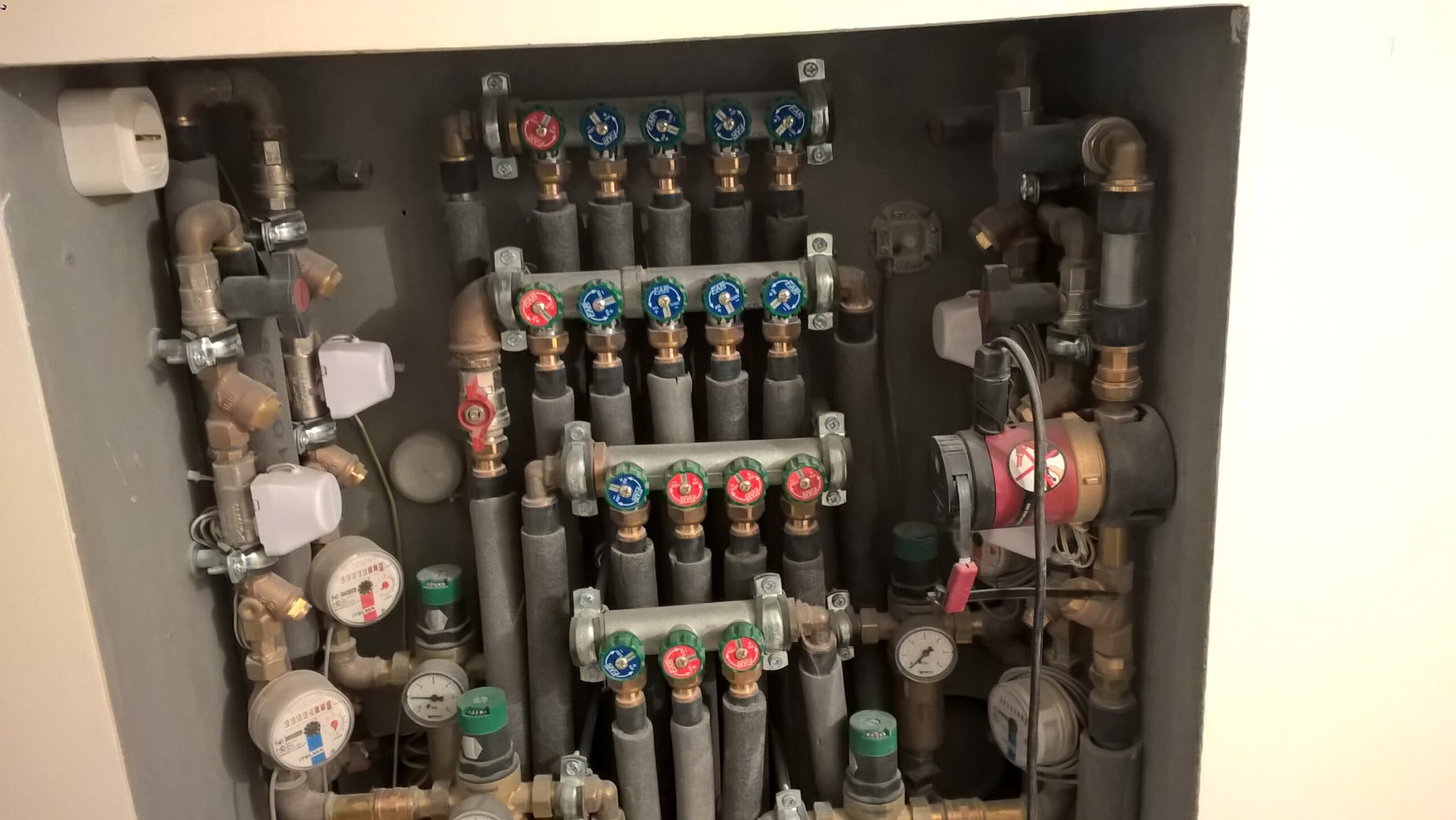 Лучшие мастера по ремонту квартир из Сербии в Москве