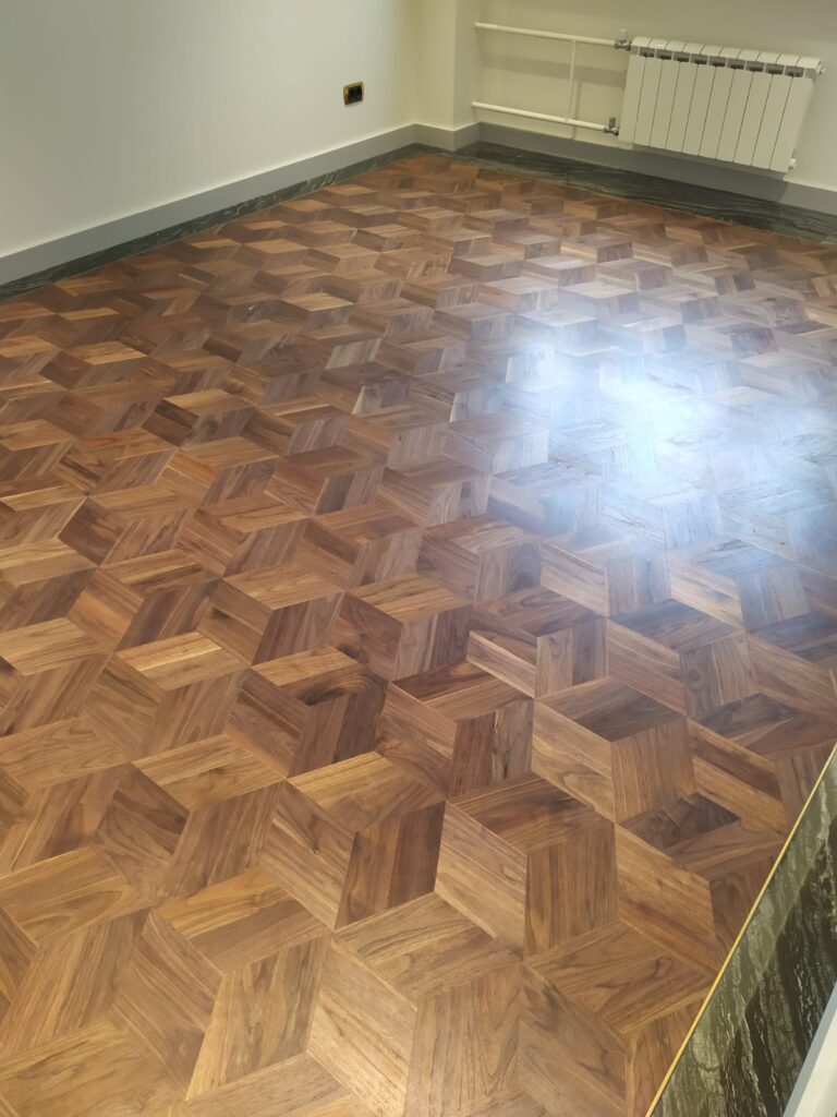 Черновые и финишные  работы в доме цена за м2